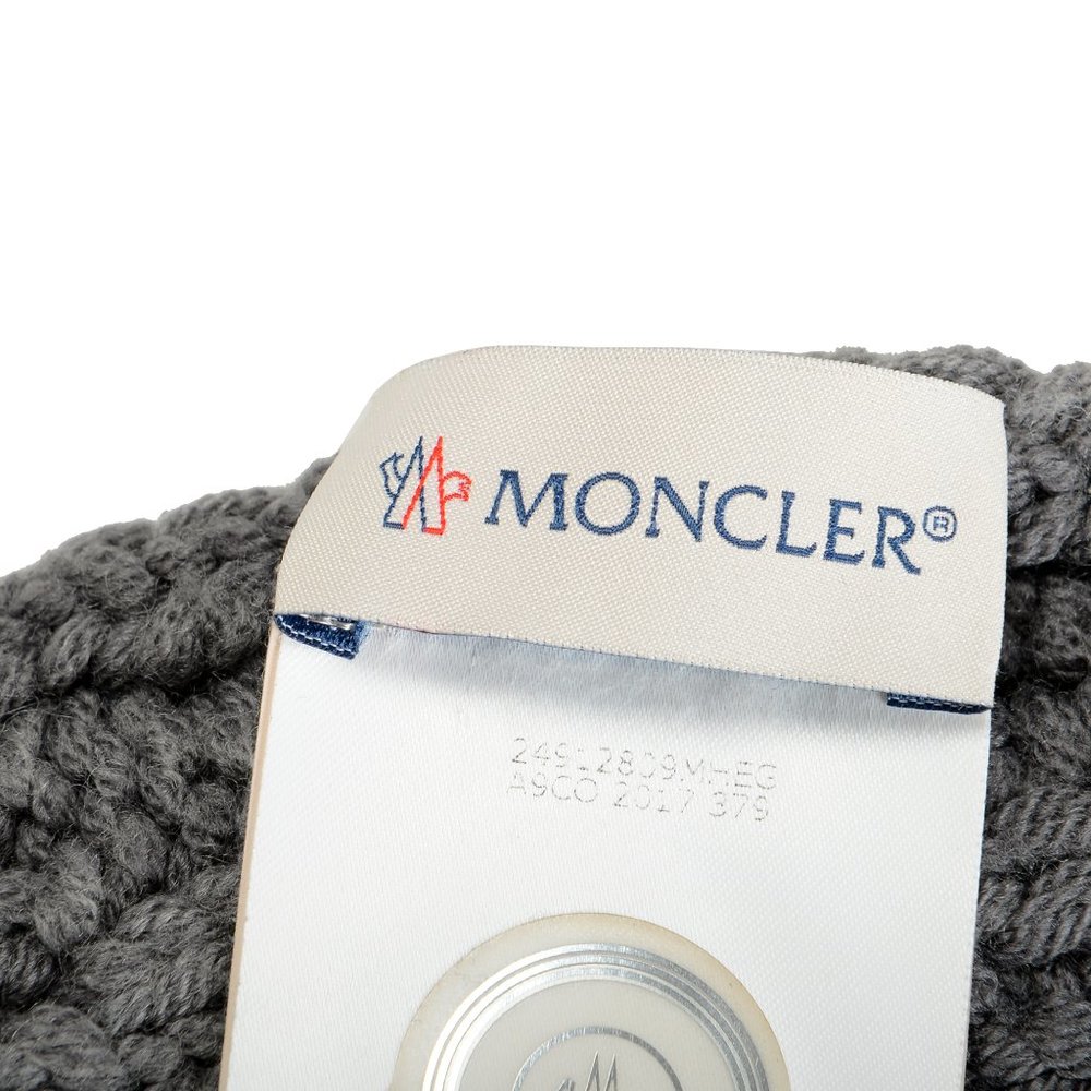 Moncler Unisex 100% Wool Gray Chunky Knitted Long Scarf - Picture 3 of 4